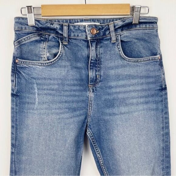 ZARA  STRAIGHT LEG FULL LENGTH HIGH WAISTED JEANS 8 - Picture 5 of 9